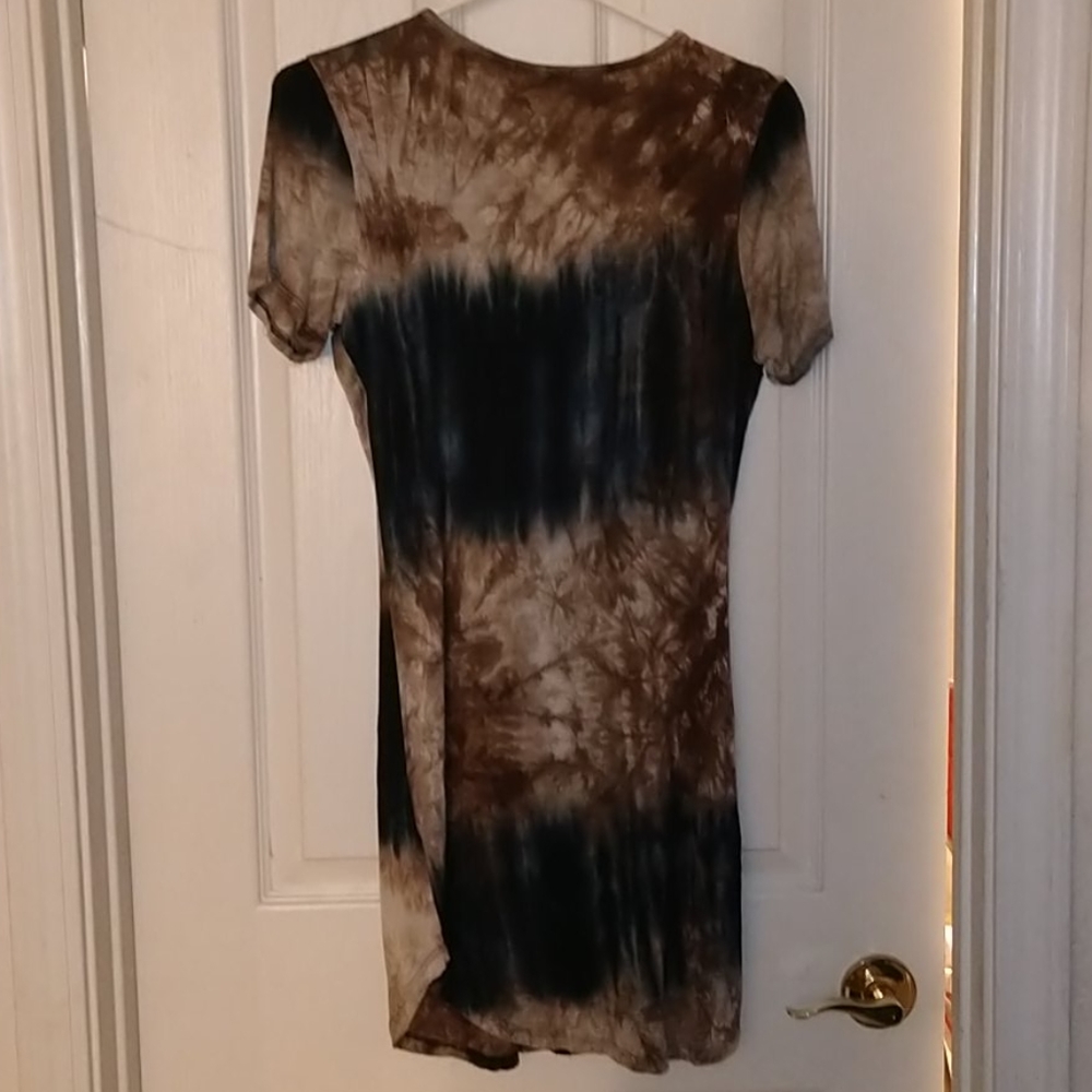Dress - Picture 3 of 3